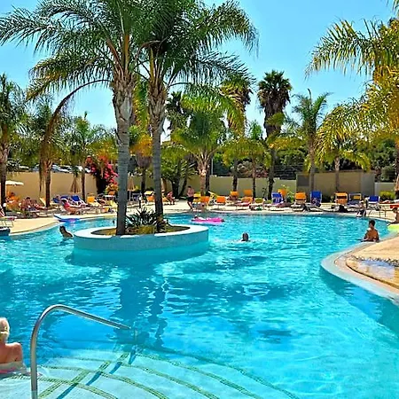 Mirachoro Hotel